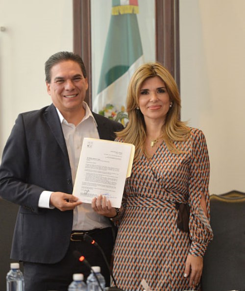 Acuerda Gobernadora con CFE apoyo especial para familias de la frontera afectados por tarifa DAC