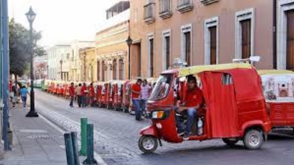 No hay, ni habrá concesiones para mototaxis en Pinotepa Nacional: Semovi