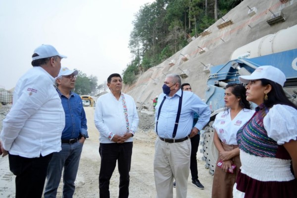 Construcción de Carretera Mitla-Tehuantepec una prioridad del gobierno  de la Cuarta Transformación: Salomón Jara