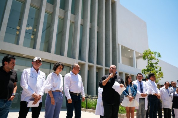 Inaugura Enrique Alfaro hospital comunitario en Tequila con una inversión de más de 204 mdp