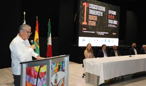 inaugura Secretario de Salud «congreso Regional de Medicina Interna «