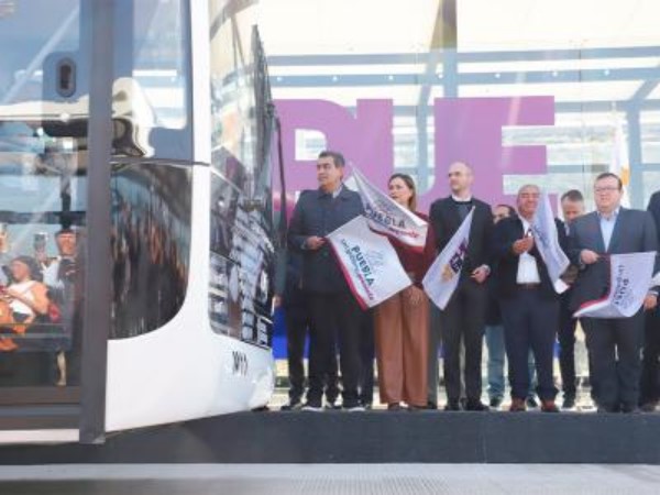 Fortalece gobierno de Sergio Salomón conectividad; inicia sistema metropolitano de transporte