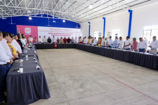 Instala Gobernador Salomón Jara Consejo Intermunicipal del Istmo de Tehuantepec