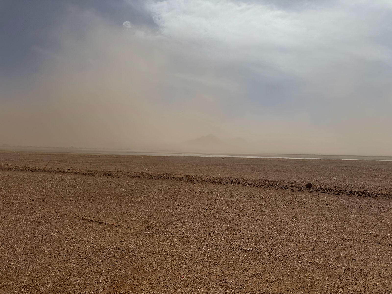 Prevalece pronóstico de vientos fuertes en el estado
