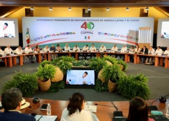 "Tenemos como partidos políticos la tarea de recuperar la confianza de la ciudadanía.