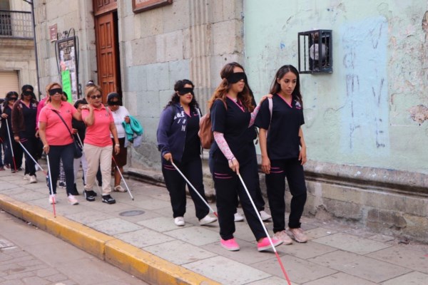 el objetivo de concientizar y sensibilizar a la población, acerca de las condiciones que enfrentan en su día a día