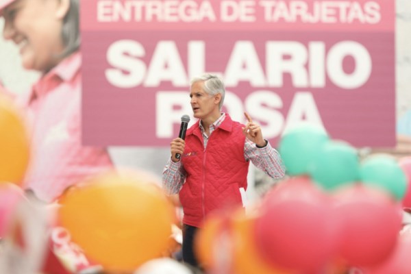 reconoció a las madres jóvenes mexiquenses que quieren continuar con su preparación