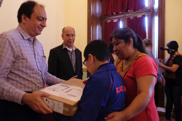 “se ha convertido en una de las herramientas más importantes e indispensables para las personas ciegas o con baja visión”