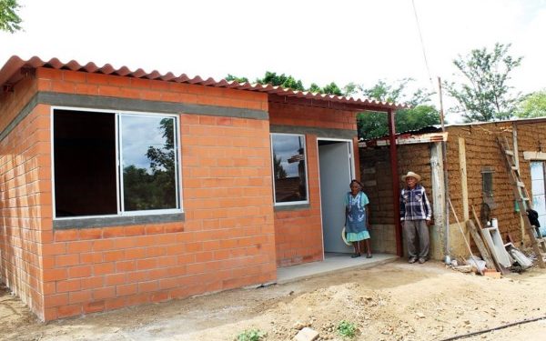 es atender el déficit de vivienda en la entidad,