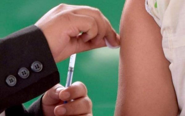 Registra SSO avance de 54% de vacunación anti-influenza en la entidad: DCE