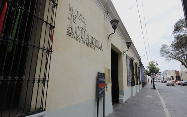 exposición internacional “Arte correo. El color se mueve”,