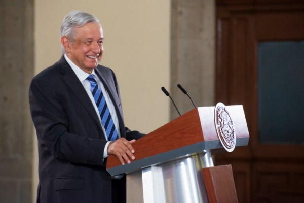 no excederse en incrementos a los precios de productos y servicios.