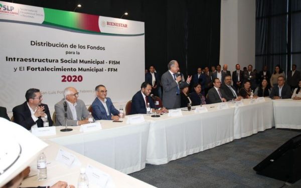convocó a las autoridades de los tres niveles a sumar esfuerzos enfocados en resolver las carencias y necesidades de la población.
