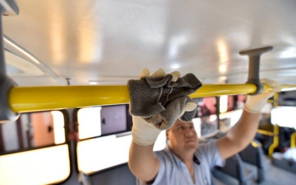 deberán realizar una exhaustiva limpieza al interior de sus unidades