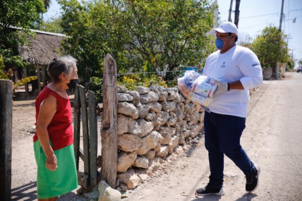 -Las brigadas que recorren todo el territorio estatal aplican todas las medidas sanitarias, como el uso de guantes y cubrebocas