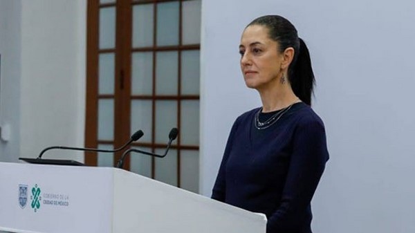 recibió una donación por parte de la Universidad Nacional Autónoma de México de 22 mil kits para proteger a 668 médicos residentes de 26 especialidades y subespecialidades de los hospitales de la red de salud capitalina,