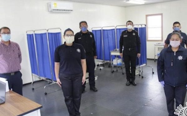 -Cuenta con equipo médico y de curación