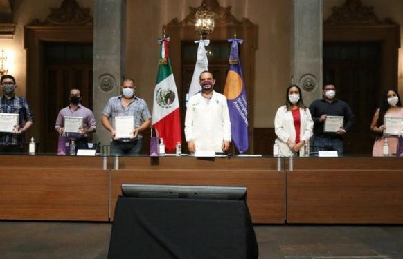 Invitan a pacientes recuperados de COVID-19 a donar plasma y ayudar a salvar vidas.