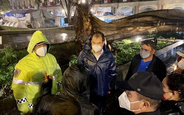 ·         El edil de Oaxaca de Juárez informó que no se reportaron personas lesionadas;