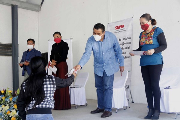 Estudiantes de la UABJO, reciben reconocimientos por el programa “Semillas de talento 2020”