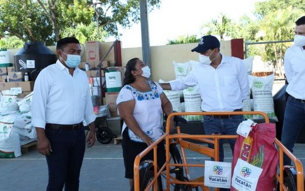 Vila Dosal continuó con la distribución de herramientas, maquinaria y materiales.