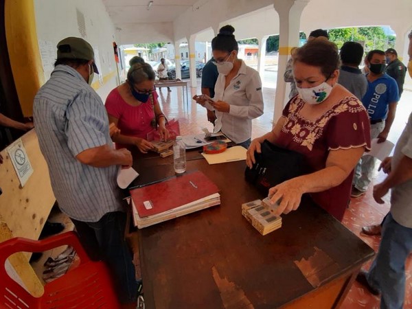 6, 500 paquetes entregados en favor de los productores apícolas del estado.