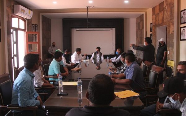 Atiende Sinfra necesidades de obra en municipios del Distrito de Zimatlán