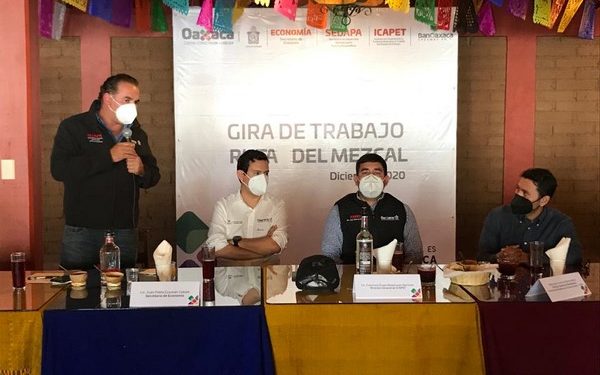 Priorizar el bienestar de las y los maestros mezcaleros es una acción fundamental
