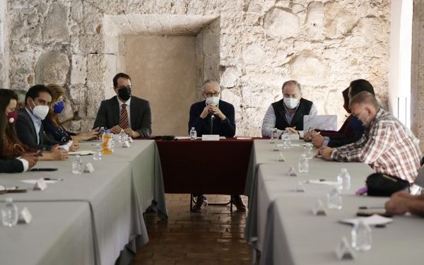 •Este equipo está conformado por autoridades estatales, organismos electorales y representantes de partidos políticos