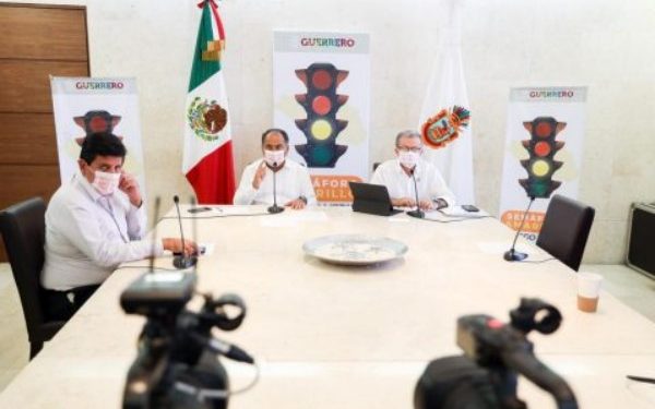 • El Covid, no ha desaparecido, ahí está y hay que ponerle los cuidados necesarios, señala