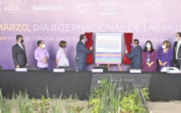compromiso para proteger los derechos, basados en los principios de igualdad, dignidad y respeto de las mujeres morelenses, aseguró el mandatario estatal