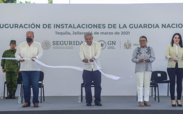 refrendó su compromiso de seguir apoyando a la entidad para que todos los adultos mayores reciban la vacuna contra COVID-19.