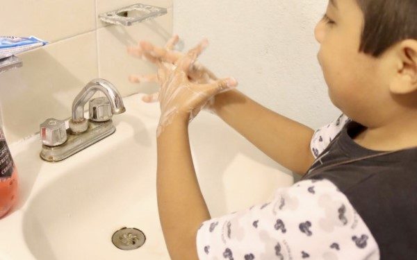 Las y los estudiantes pueden consultar y conocer más sobre hábitos que les ayuden a estar sanos física y mentalmente
