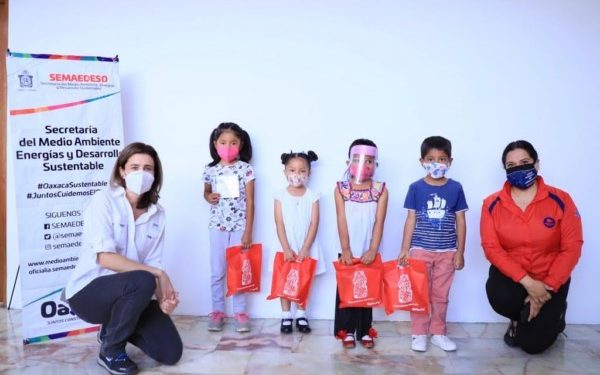 Premia Semaedeso a niñas y niños por  creación de papalotes alusivos a aves
