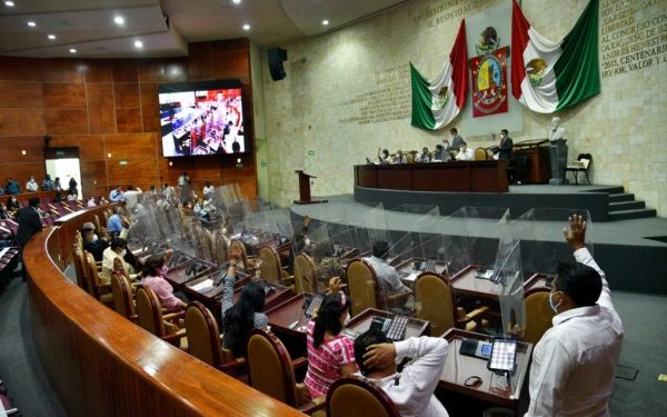 sancionar probables actos de corrupción y desvío de recursos por parte de la autoridad municipal del ayuntamiento de Mixistlán de la Reforma, Mixe.