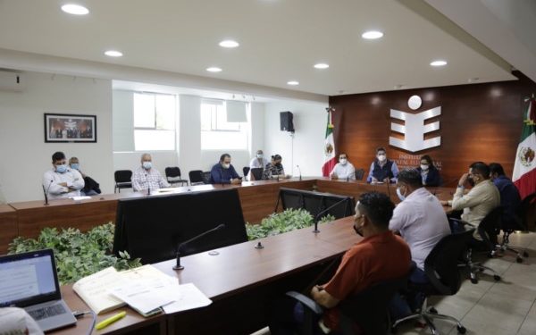 aprobó las sustituciones
