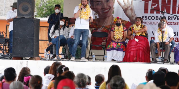 consolida su campaña entre la ciudadanía y los electores del distrito electoral federal