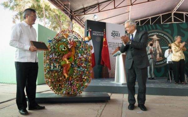 Presidente ofrece disculpas a la comunidad china en México por agravios históricos; destaca fraternidad durante pandemia de COVID-19