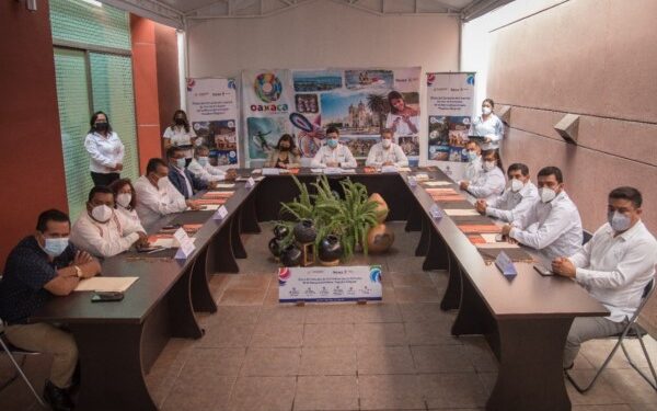 seis Pueblos Mágicos de Oaxaca y la Sectur Oaxaca firmaron el Convenio de Licencia de Uso No Exclusivo de la Marca Denominada Pueblos Mágicos