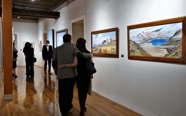 •Es Rafael Huerta artista plástico que en su trayectoria ha representado el paisaje mexicano.