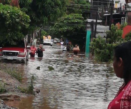 Recomiendan los SSO medidas preventivas para evitar enfermedades, durante lluvias torrenciales