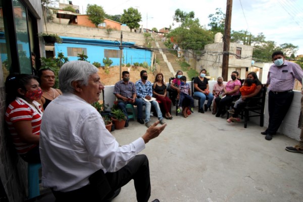 se reunió con vecinos de las colonias de la zona norte de la ciudad