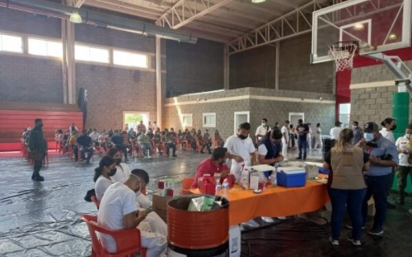 Arrancó vacunación anti Covid para población entre 18 y 29 años en municipios fronterizos de Coahuila 20/07/21