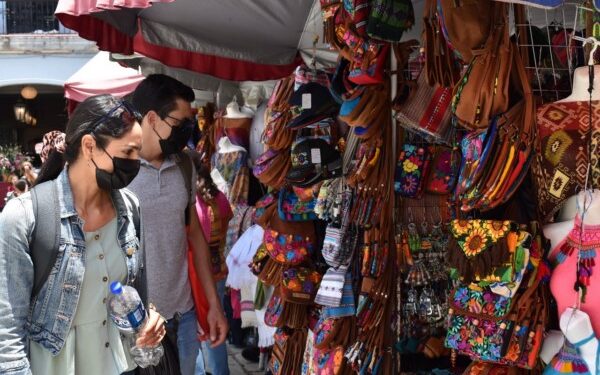 ·         En estas vacaciones, sé un turista responsable, “Si te cuidas tú, nos cuidamos todos”