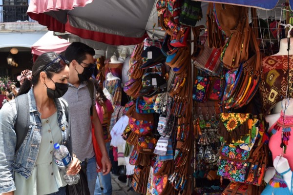 ·         En estas vacaciones, sé un turista responsable, “Si te cuidas tú, nos cuidamos todos”