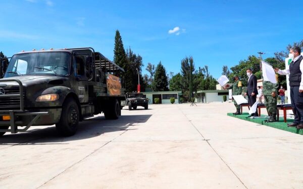 Dan Ejército Mexicano y Gobierno de Oaxaca banderazo de salida a brigadas del Plan de Vacunación contra el COVID-19 en zonas rurales