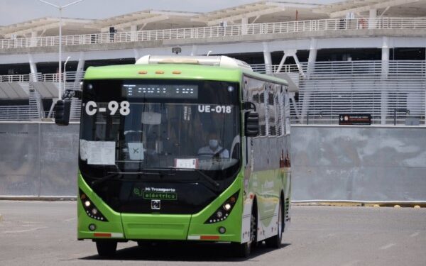 ● Desde hoy, la ruta eléctrica cubre ambos derroteros, tanto hacia CuTonala como al Aeropuerto