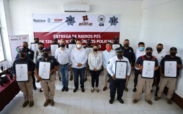 ·         San Pedro Mixtepec y Juchitán, primeros municipios en recibir radios con  tecnología LTE y ASTRO P25