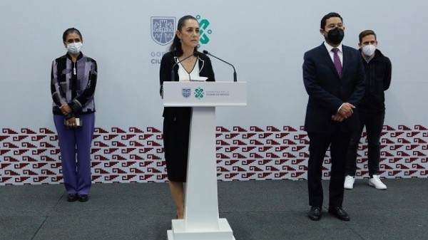 por lo menos una dosis de la vacuna contra COVID-19 y el 47 por ciento tiene esquema completo.