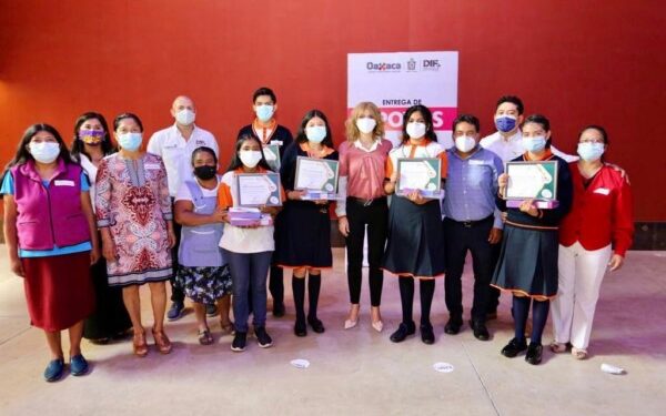 Trabajando en equipo, lograremos elevar la calidad educativa en Oaxaca: IMM